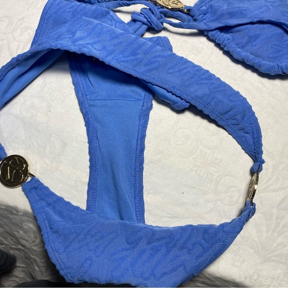 FUBU Swim Set Textured Logo Print Metal Decal Halter Triangle Suit Bikini Small - Picture 10 of 13